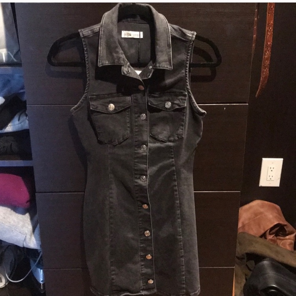 Reposh NWT black denim Zara dress